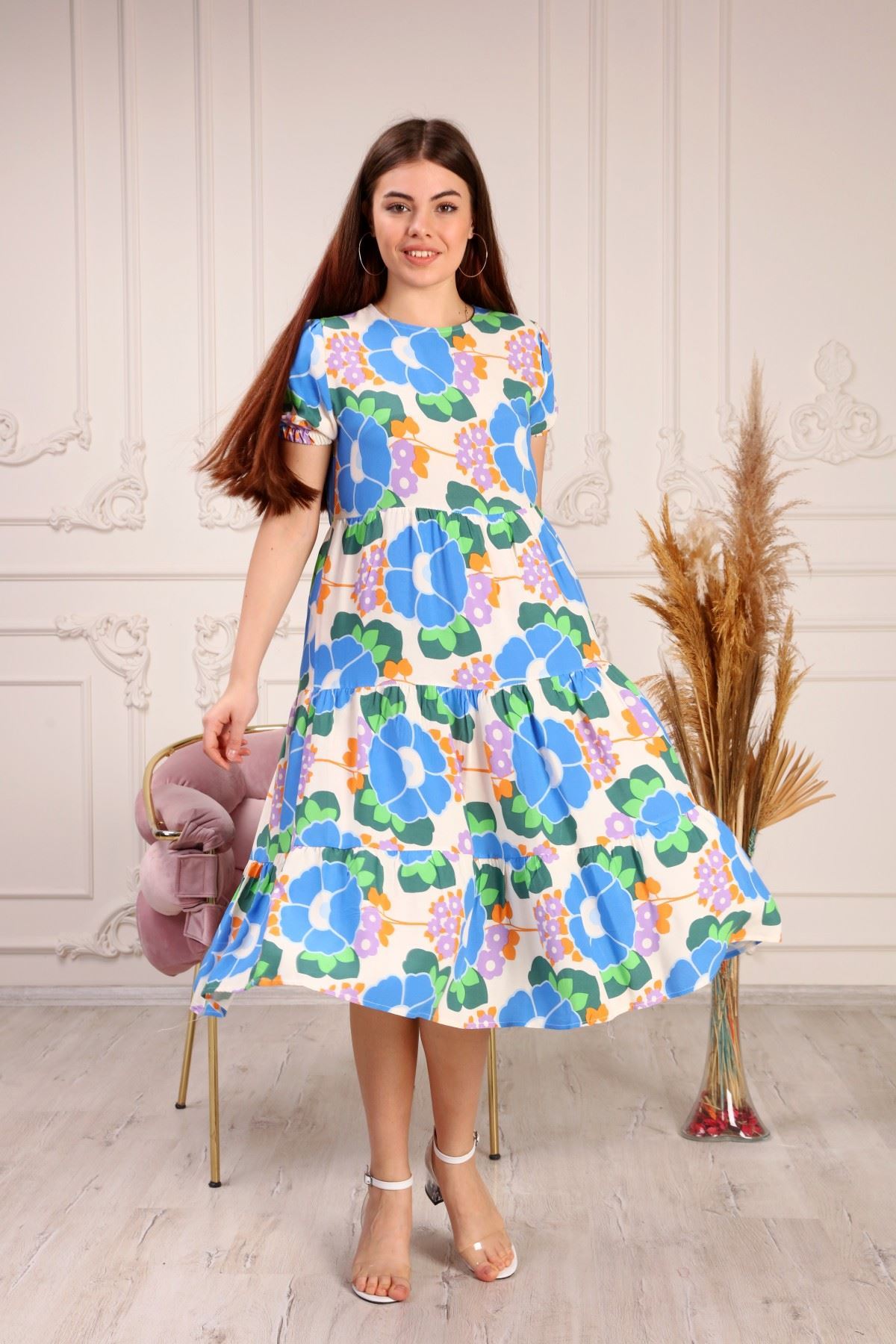 Çiçek Desenli Midi Boy Kadın Elbise