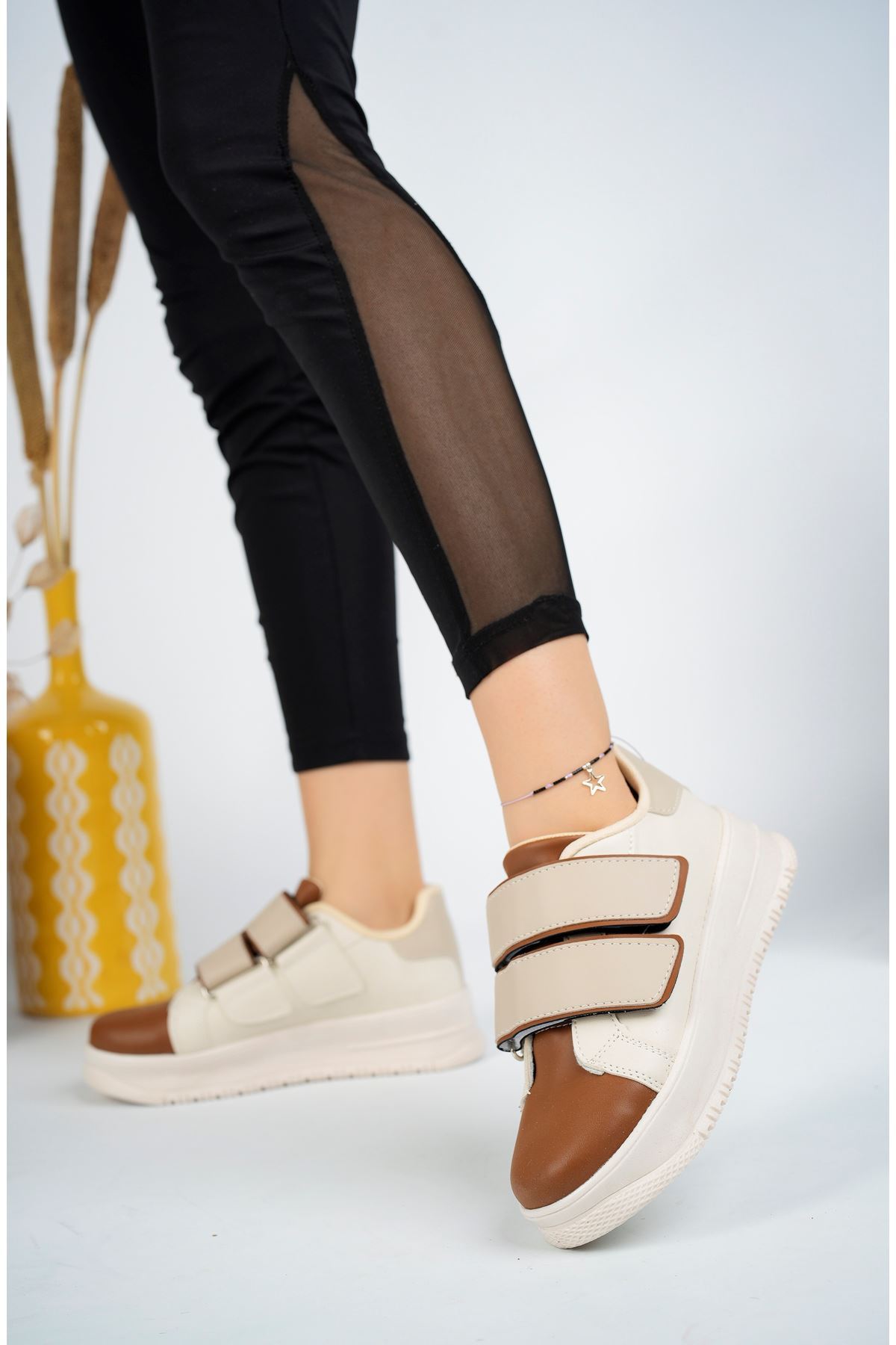 Mia Taba Garnili Bej Cırtlı Spor Ayakkabı