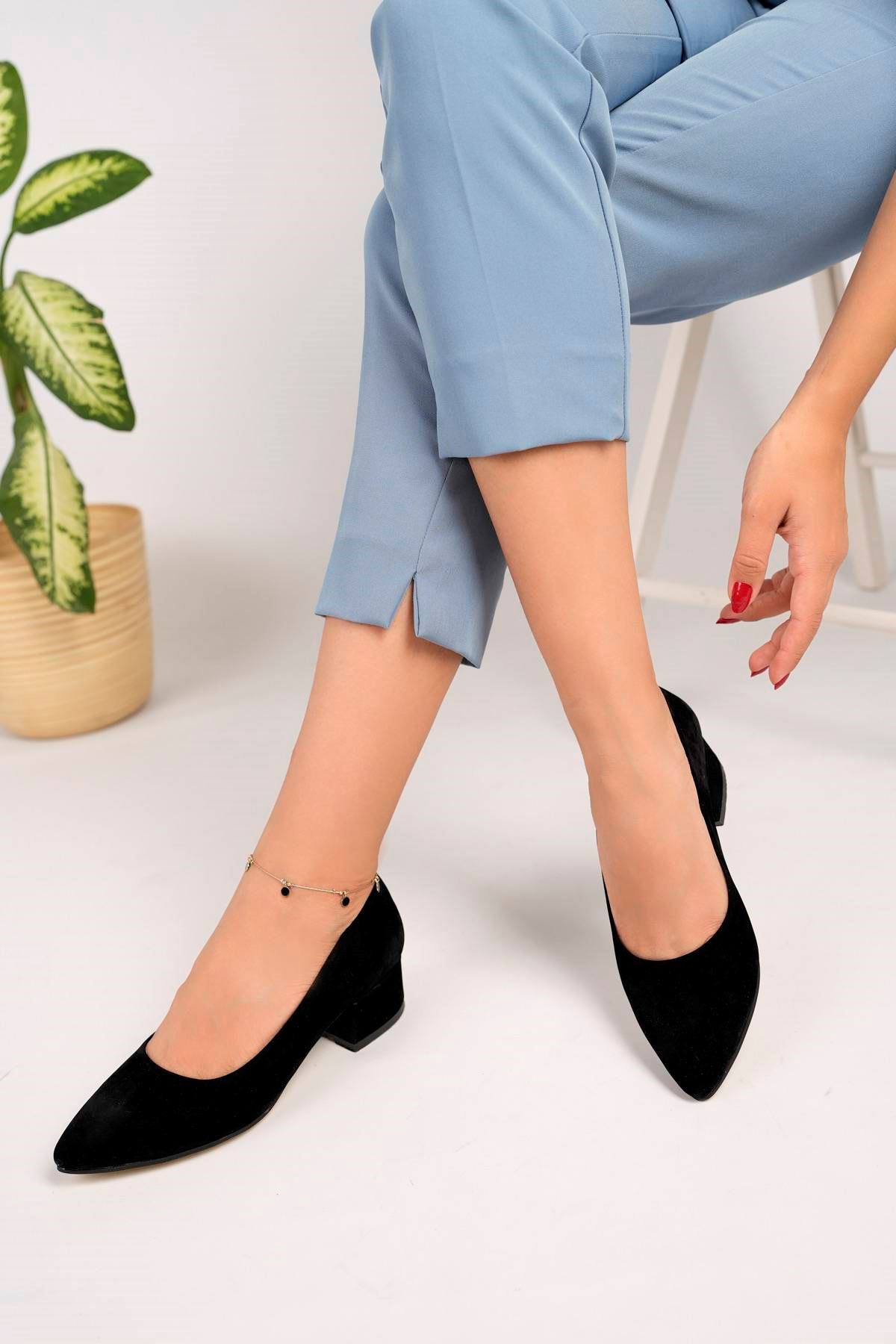 Dekolte Model Siyah Süet Kadın Stiletto