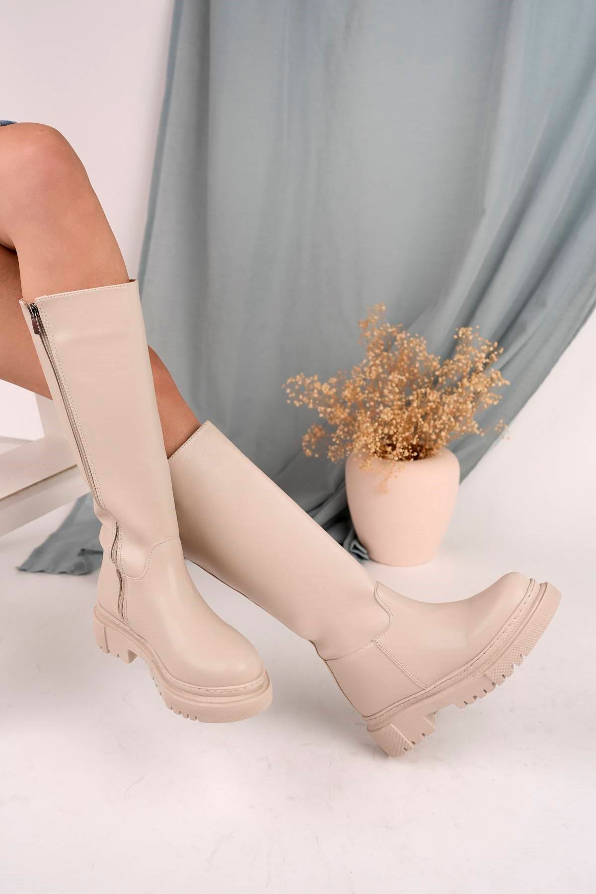 Fermuarlı Uzun Krem Cilt Kadın Çizme