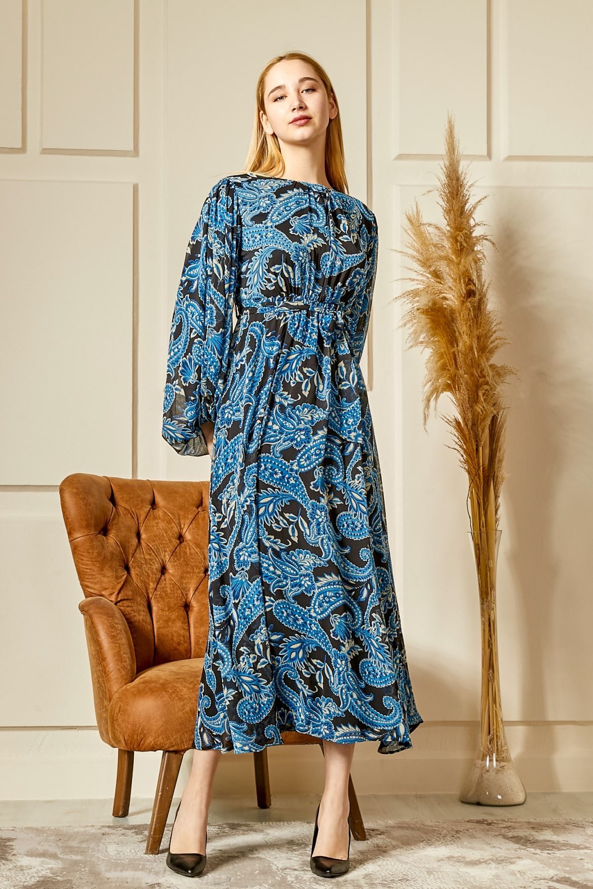 Desenli Beli Kuşaklı Şifon Kadın Elbise