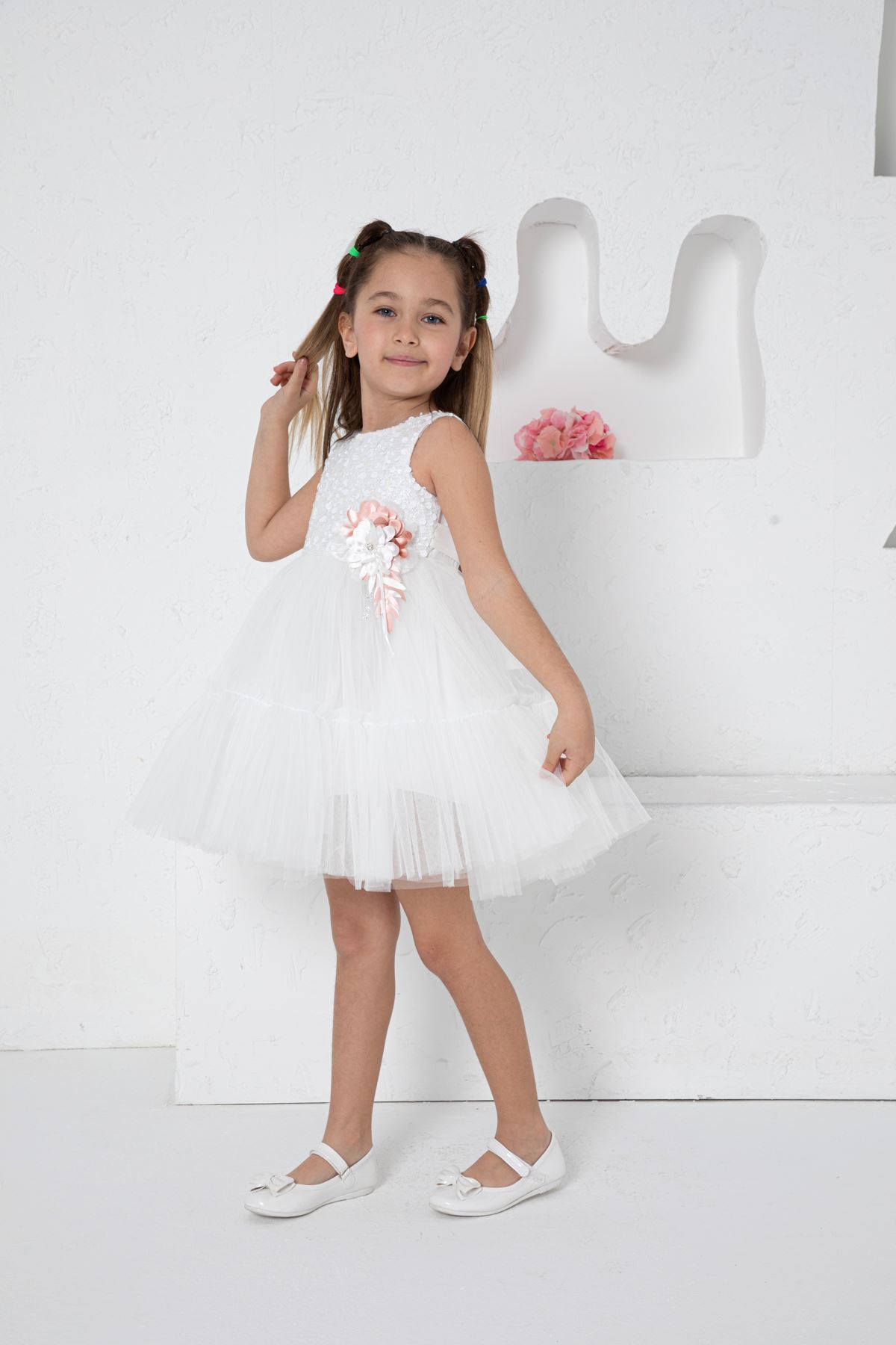 Göğüsü Pullu Kız Çocuk Abiye Elbise