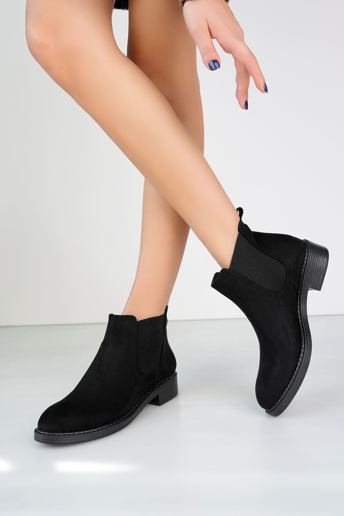 Çift Lastikli Siyah Süet Kısa Bot