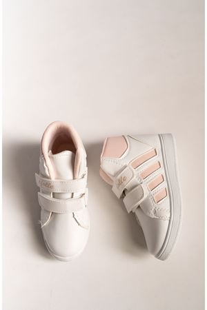 Beyaz Yanı Pudra Şeritli Tabanı Beyaz Cırtlı Bot