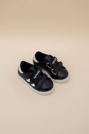 Siyah Yanı Beyaz Şeritli Bebe Ayakkabı