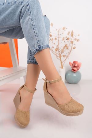 Dolgu Topuk Düz Hasır Karnıyarık Ayakkabı