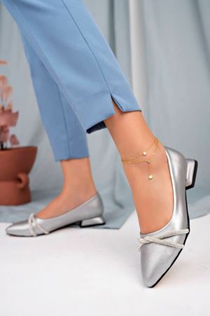 Alçak Topuk Sivri Kalıp  Gümüş Kadın Ayakkabı