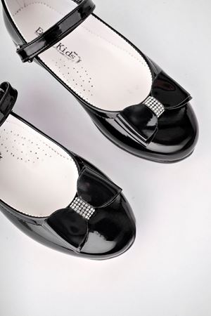 Fiyonklu Siyah Kız Çocuk Babet