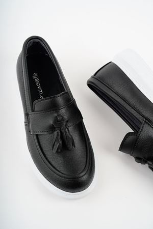 Püsküllü Siyah Cilt Erkek Çocuk Ayakkabı