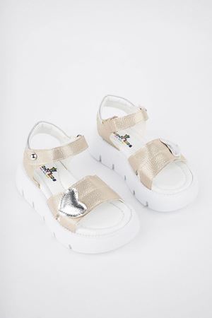 Kalpli Altın Kız Çocuk Sandalet