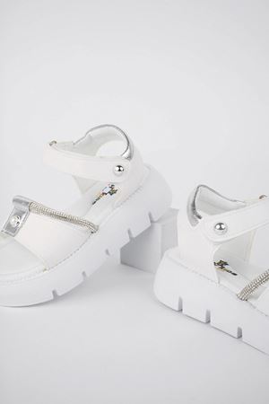 İncili Beyaz Kız Çocuk Sandalet