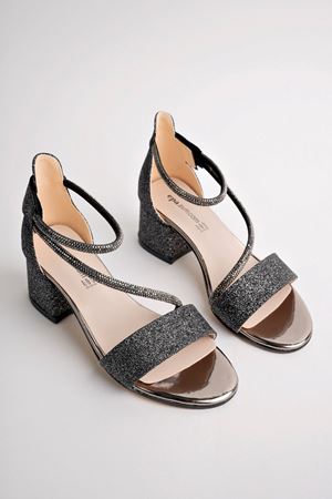 Topuklu Biyesi Taşlı Platin Kız Çocuk Ayakkabı