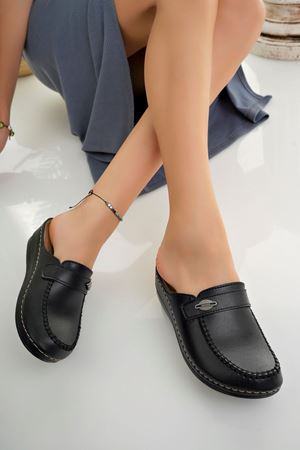 Ortapedik Taban Önü Kapalı Siyah Kadın Terlik