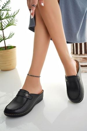 Ortapedik Taban Önü Kapalı Siyah Kadın Terlik