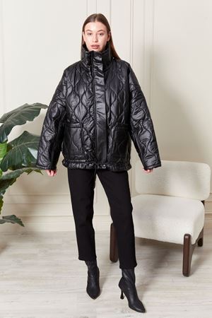 Kutu Cepli Kadın Şişme Mont