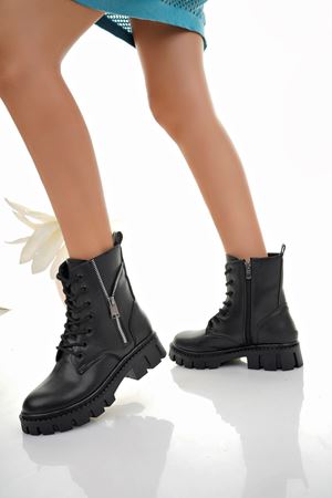 Siyah Cilt Kadın Postal Bot