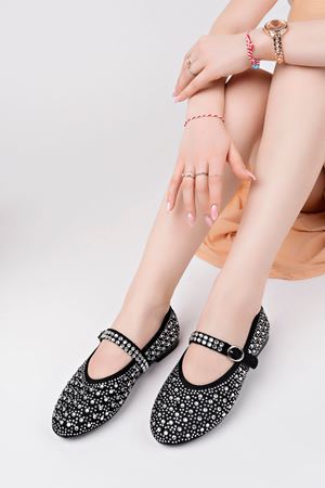 Gümüş Taşlı Siyah Kadın Ayakkabı